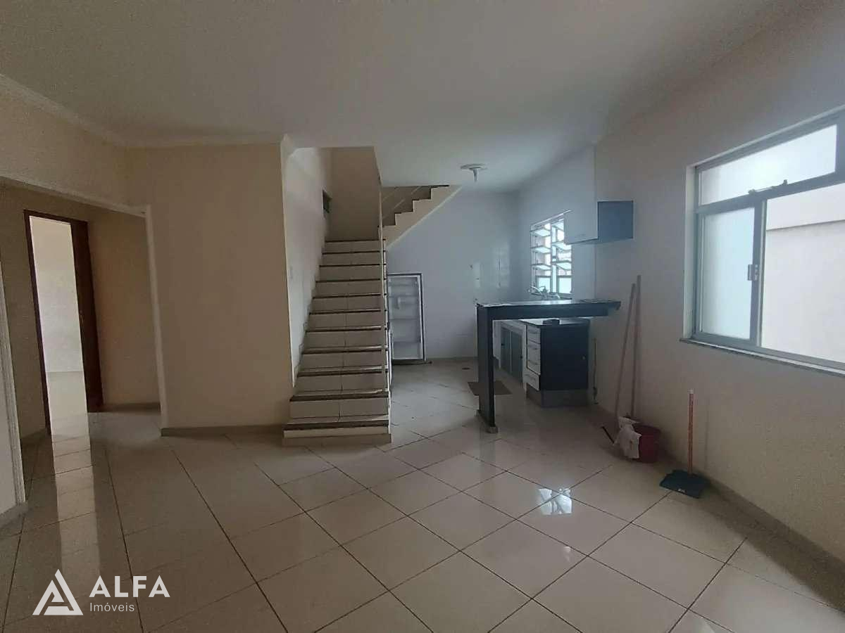 Cobertura Aconchegante: Com 3 Dormitórios, sendo um suíte, Churrasqueira e uma Vaga