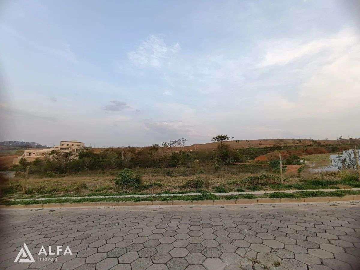 Construa em Grande Estilo: Lote de 500m² em Condomínio Fechado